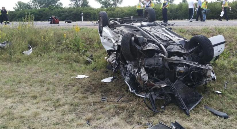 Halálos baleset történt a 3-as főúton – fotók