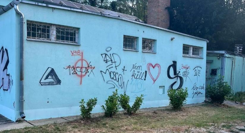 Legyen menőbb a sportcsarnok fala! Graffitiművészeket keresnek Keszthelyen