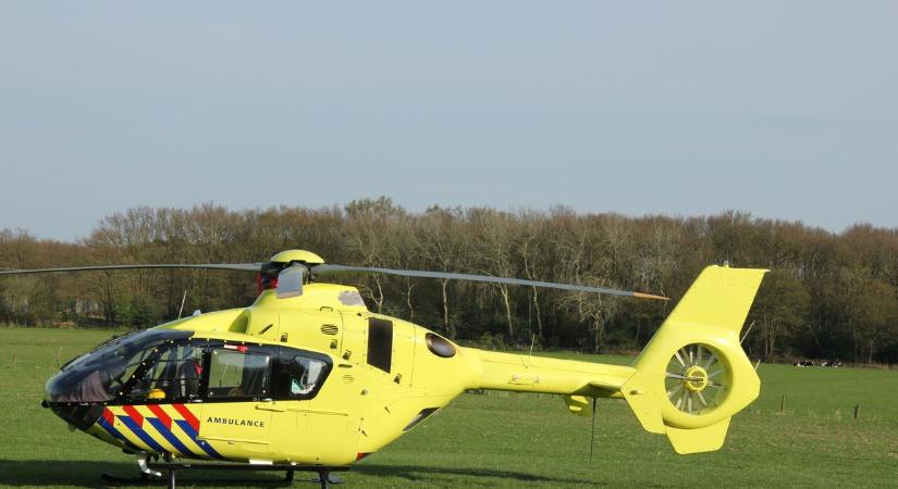 Halálos baleset a 3-as főúton: mentőhelikopter a helyszínen