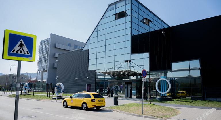 Hivatalos: döntött a tiszás többség a közmédia átmeneti vezetőjéről