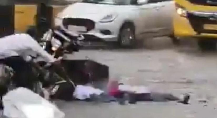 Áramütés ért két diáklányt az esővízzel elöntött úton – sokkoló videó