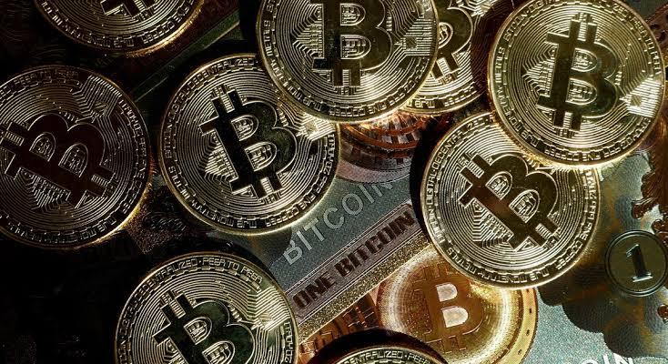 Bitcoin-őrület: elképesztő összeget költöttek
