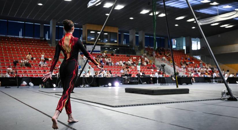 Cheerleader-múltból ezüst, lelki újrakezdésből arany – elsöprő magyar éremeső a légtorna-Eb-n