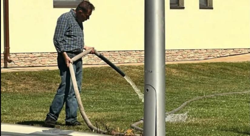 Kamufotóval hergel a Tisza házi médiája
