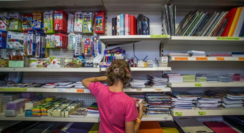 Magyar Péter bejelentette, kiknek jár a 100 ezer forintos iskolakezdési támogatás