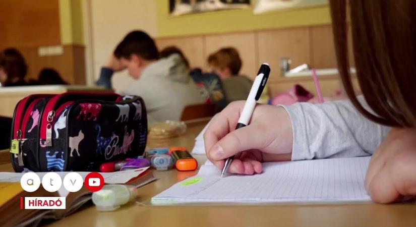 Kiderült, kiknek jár az iskolakezdési támogatás és mikor utalják