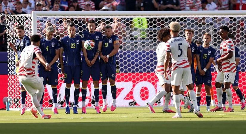 Mindhárom társházigazda nyolcaddöntős a futball-vb-n
