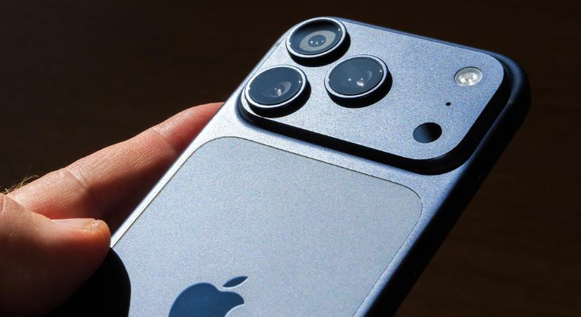 A szeptember még odébb van, de már az iPhone 18 Pro Maxból kileshetjük az akkumulátort
