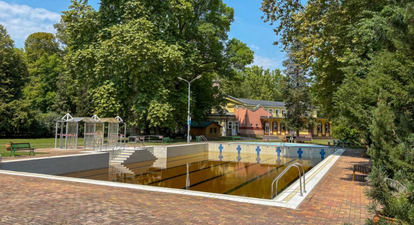 Felújítják a kültéri medencéket a nagyatádi gyógyfürdőben