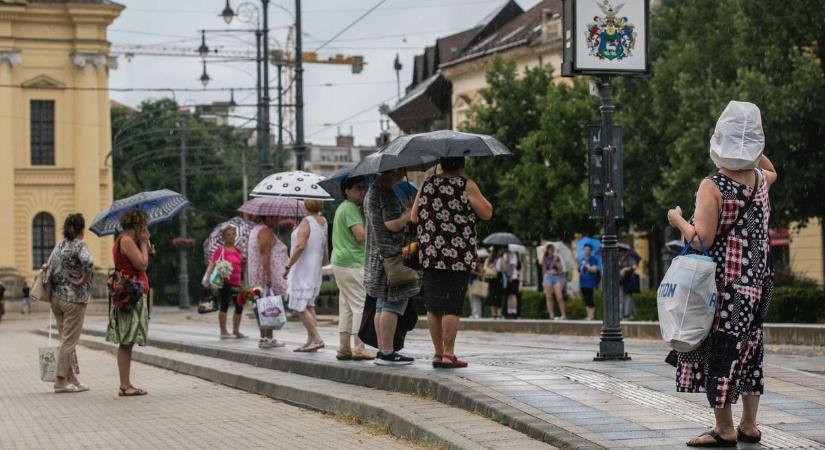 Erős szél és zivatarok! Ekkor jöhet fordulat az időjárásban