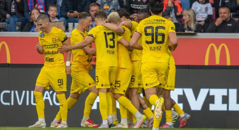 Keretátalakítás Kazincbarcikán: Egy edző és 13 játékos távozott, Révész legtehetségesebb akadémistája érkezett