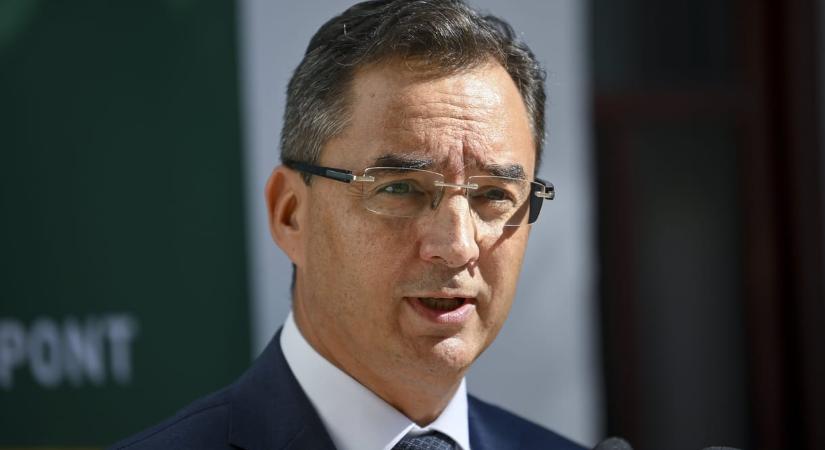 A debreceni polgármester nem mond le, és a kormányhivatalt hibáztatja a Semcorp-ügyben