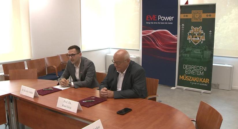 Együttműködési megállapodást írt alá az EVE Power és a Debreceni Egyetem Műszaki Kara