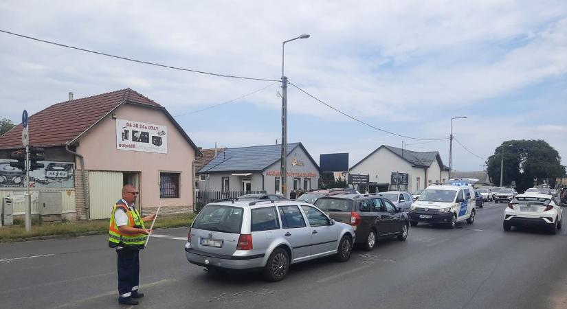 Pazonyi úti hármas karambol: egy gyermeket és egy felnőttet vittek kórházba (fotókkal)