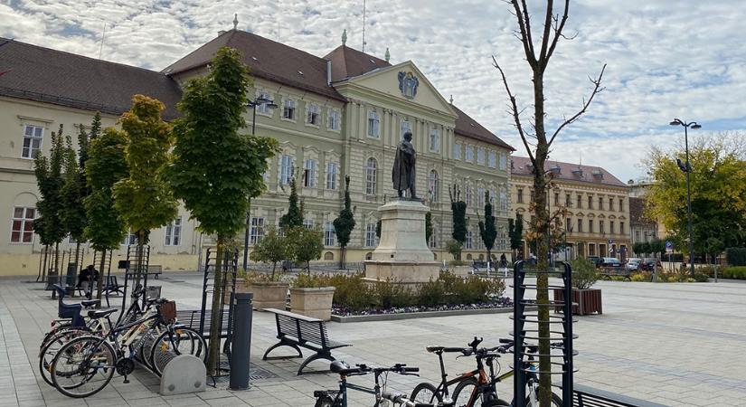 Hát megkezdődött: A TISZA a főispánok és a vármegyék kifejezések felszámolását kezdeményezi