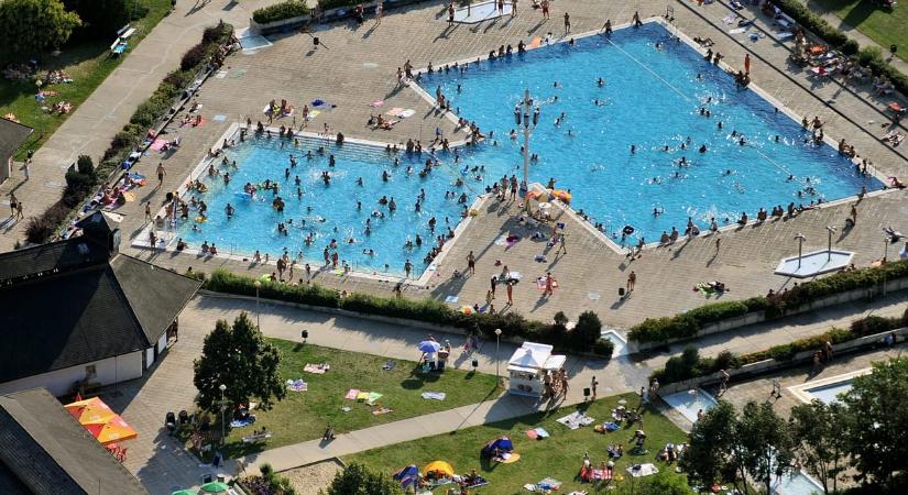 Ha zárás előtt két órával érkeztek, akár féláron is fürödhettek ezeken a budapesti strandokon
