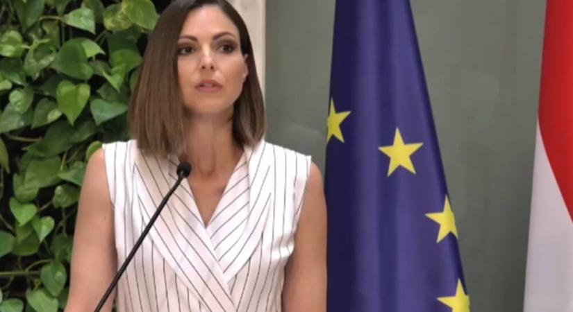 Tájékoztat a kormány, téma van bőven – Nézze élőben!