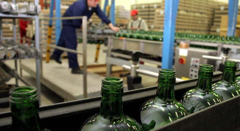 Kísérő az Unicum mellé: osztalékot kapnak a befektetők