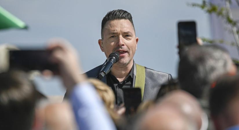 A Védvonal a rákbeteg Ákost gyalázó kommentek miatt intézkedett