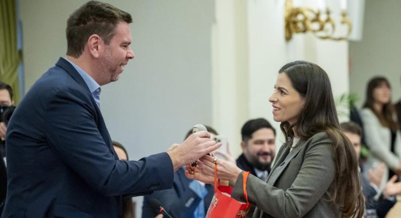 Vitézy elszámoltatja Szentkirályi Alexandrát az egyik kekvával kapcsolatban