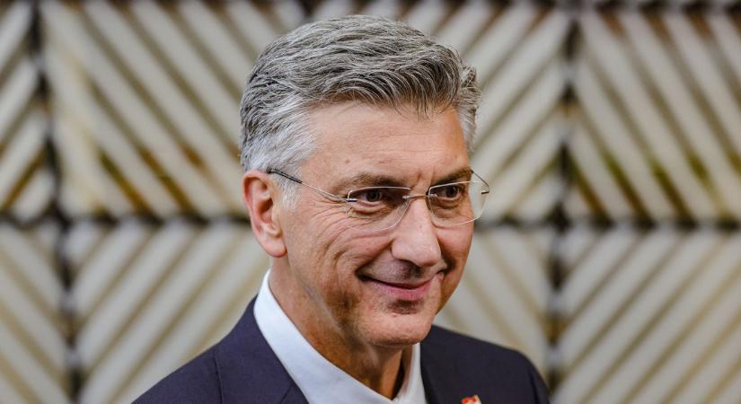 Balesetet szenvedett a miniszterelnöki konvoj