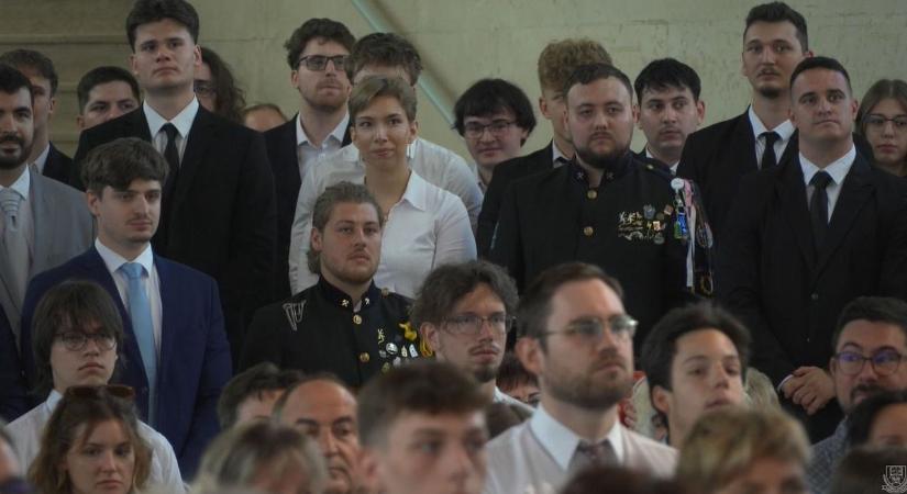 Százötvennyolcan vették át okleveleiket a Miskolci Egyetem diplomaátadó ünnepségén