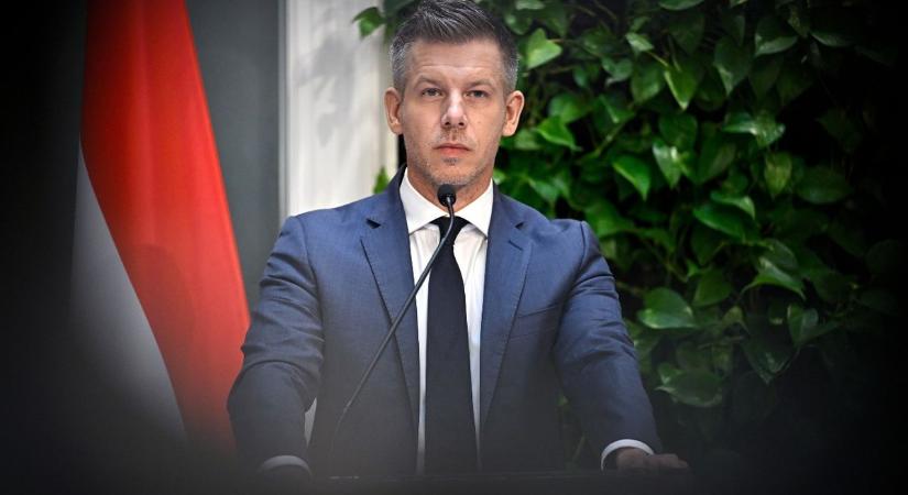 Rendőri vezetőket fokozott le a kormány