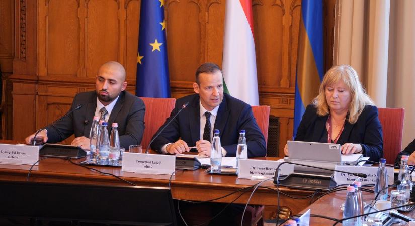 A mai napra összehívtam a Végrehajtási Visszaéléseket Feltáró Vizsgálóbizottság első ülését az Országházban