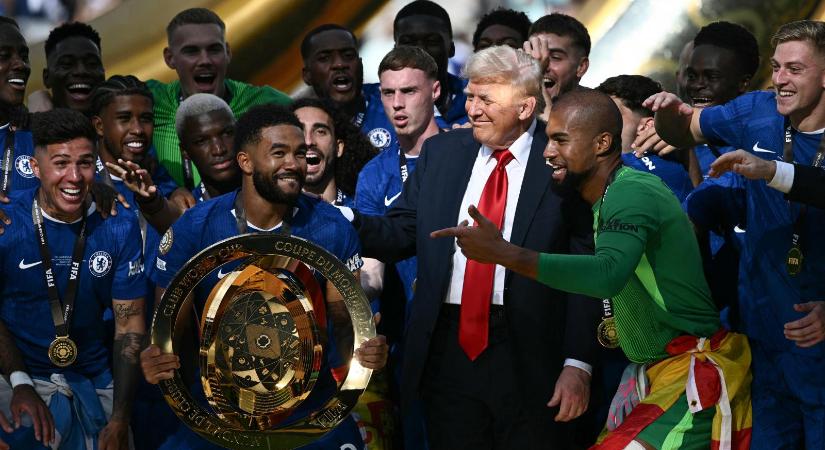 Nyerheti ezt a futball-világbajnokságot bárki, Donald Trump már csak magát fogja ünnepelni