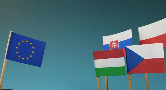 A V4 visszatért!