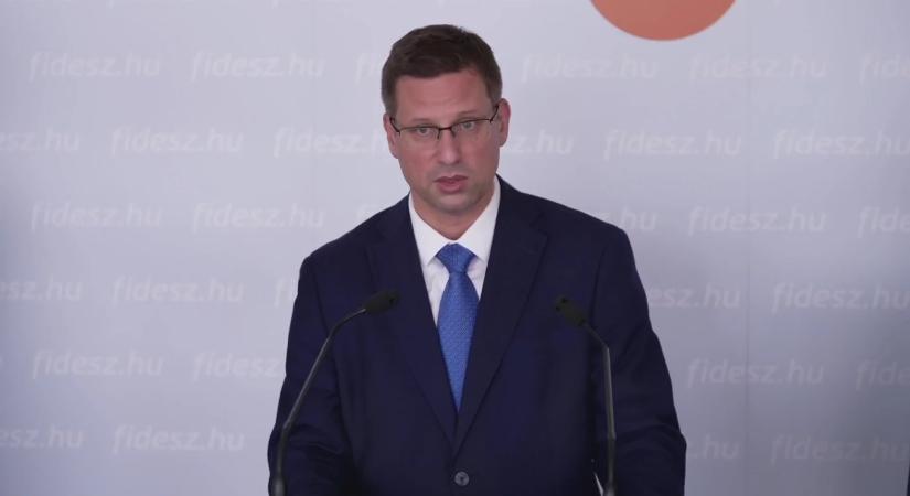 Korábbi ígéretével szemben mégis fizet a kormány az előző kabinet államtitkárainak