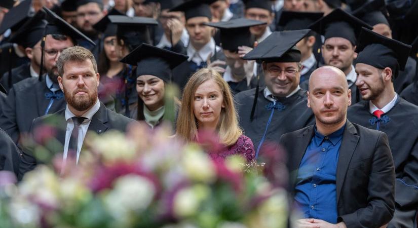 Útravalót kaptak a jövő informatikusai a diploma mellé (galéria)