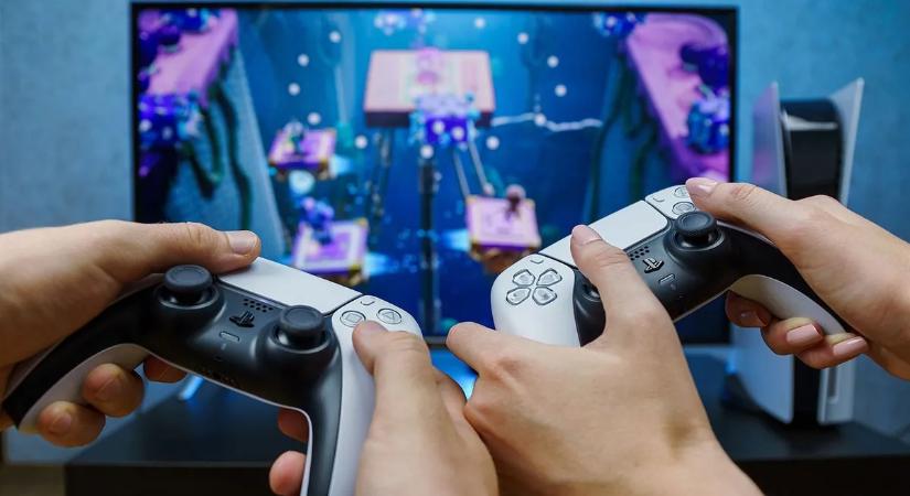Vége a lemezes videójátékoknak? A Sony leállítja a gyártást Playstationre, a Microsoft is efelé halad az Xbox-szal