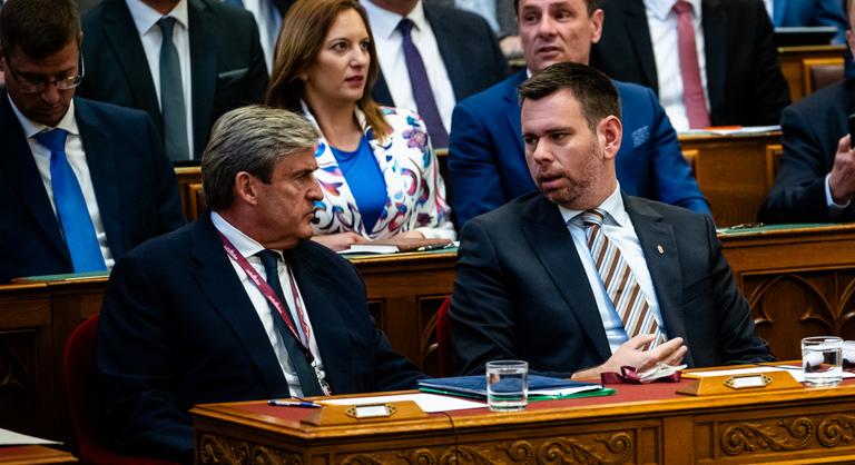 Vitézy Dávid és Kapitány István tárgyalt a fuvarozókkal, kemény fellépés jön a külföldi konkurencia ellen