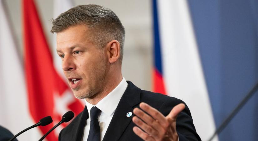 A Fidesz a Magyar Péter által bejelentett iskolakezdési támogatást bírálta, a kormányfő visszaszólt