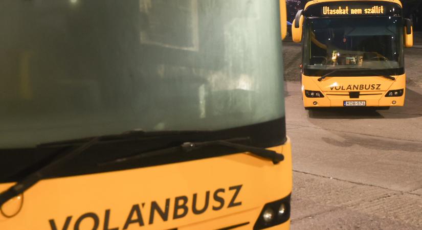 A megállóban hagyta a kislányt a Volánbusz a 40 fokos hőségben: Boginak másfél órát kellett gyalogolni a sofőr miatt