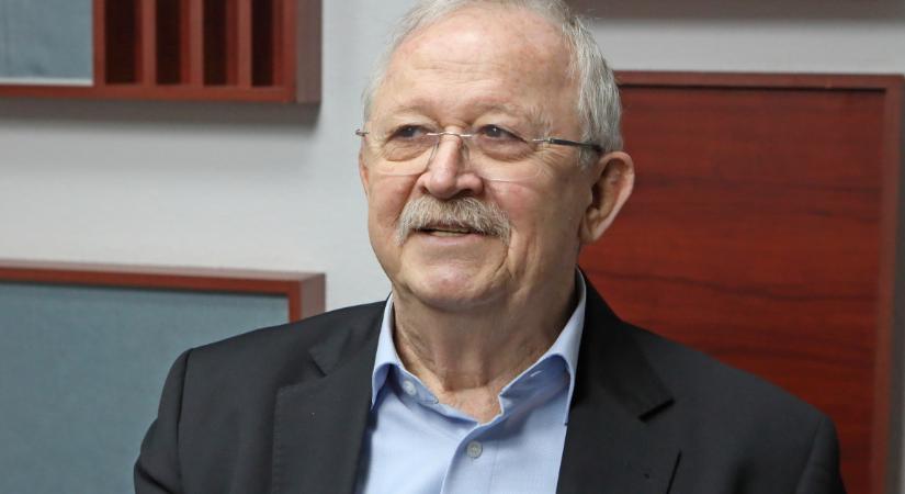 Kuncze: Valaki 16 évig úgy volt miniszterelnök, hogy nem tudta, mi történik a kormányában? Jó nekik ez?