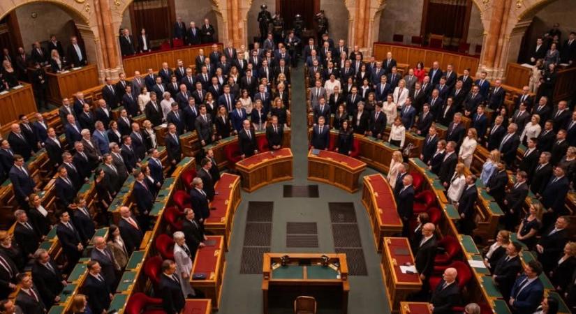Republikon-felmérés: közel háromszor annyi támogatója van a Tiszának, mint a Fidesznek
