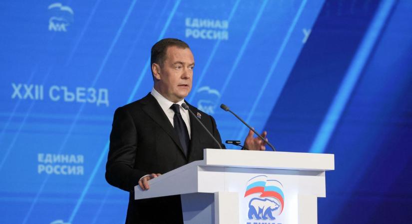 Botrány: atomcsapással fenyegetett meg egy NATO-tagállamot az orosz vezető – Dimitrij Medvegyevnél megint elszakadt valami