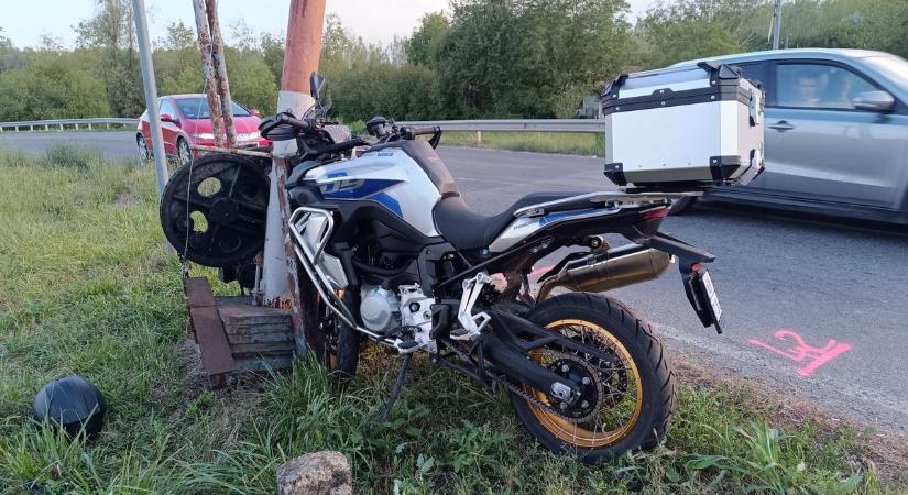 Kiderültek a részletek, így történt a pörbölyi motoros baleset