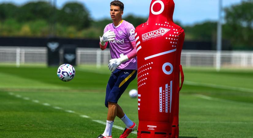 Légiósok: Premier League-csapatnál bizonyíthat a magyar kapustehetség