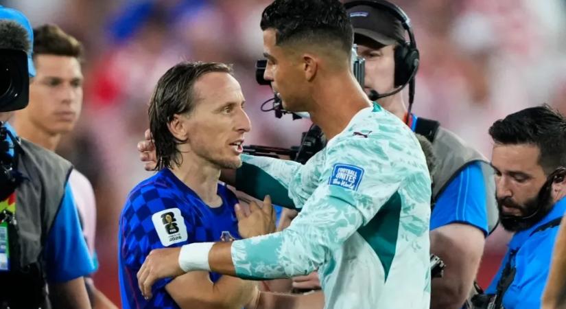 Ronaldo vigasztalta a csalódott Modrićot a vb-kiesés után, a horvát aranylabdás a videóbírót kritizálta