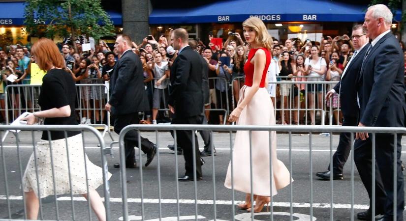 Források szerint Taylor Swift és Travis Kelce már titokban összeházasodott