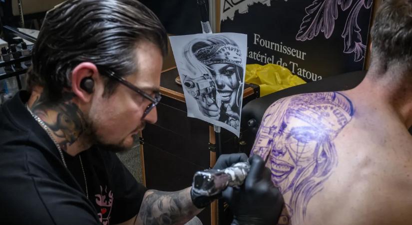 Súlyos következménye lehet a tetoválásnak