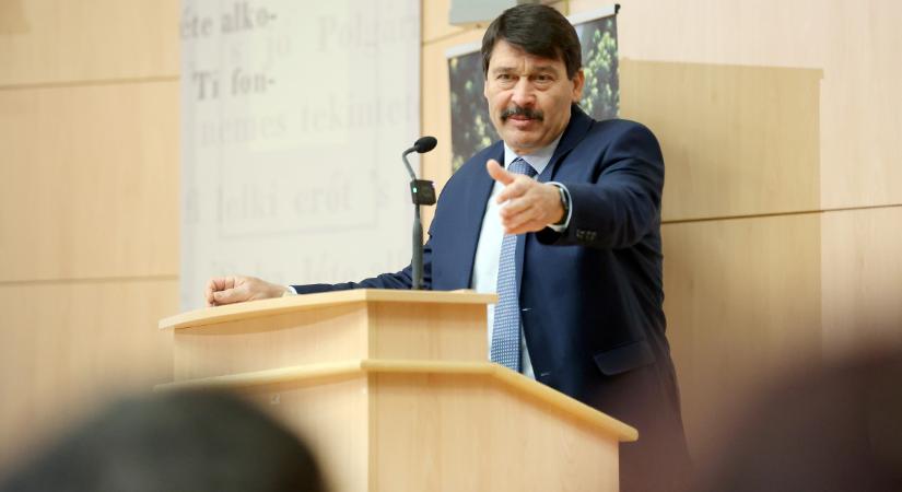 Magyar Péter szerint Áder János egy igazi közpénzhorgász