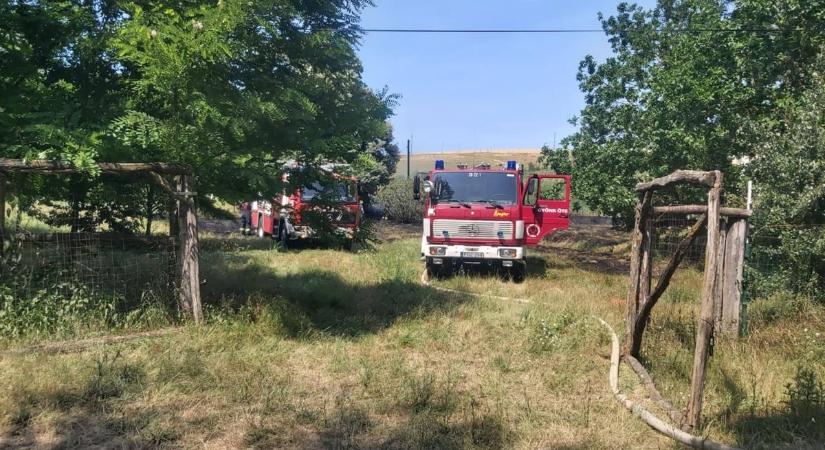 Egyetlen délután alatt három helyen is tűz pusztított Tolnában