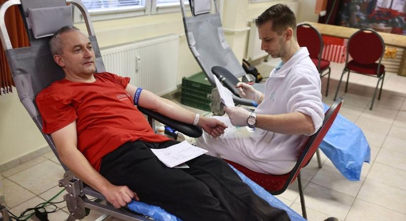 Jövő héten is lehetsz extra jó fej: itt tudsz vért adni!