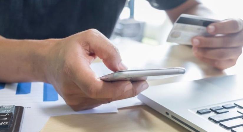 Hamis igazolással akarta átverni a mobilszolgáltatót
