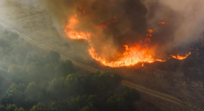 Avartűz miatt szünetel a vonatközlekedés, hosszabb menetidőre kell számítani
