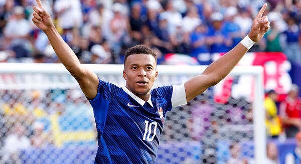 Mbappé és Messi vezeti a világbajnokság góllövőlistáját